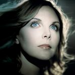 Elin Manahan Thomas Official  - Facebook