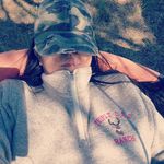 Elisa Beach - @glitter_rainbows_and_unicorns - Instagram