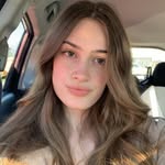 Elisa Bennett - @elisa.bennett6 - Instagram