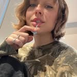 Elisa Benson - @elisabenson64 - Instagram