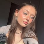 Elisabeth Bloom - @elisabethbloommm - Instagram