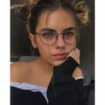Elise Booth - @elise.booth.20 - Instagram