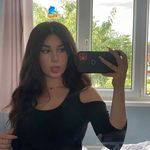 Elisa x - @elisaburton_ - Instagram