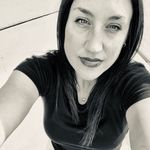Eli - @elisabethhyde - Instagram