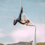 Elisa Sorice | Aerial performer and pole dance - @elisasorice - Instagram