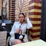 Elisabeth Armstrong - @elisabetharmstrong62 - Instagram