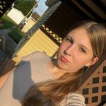 Elisabeth Baker - @elisabethbaker13 - Instagram