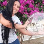 Elisabeth Bell - Facebook