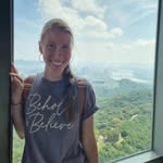 Elisabeth Phillips - @elisabeth.grace.13 - Instagram