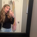 Elise Day - @eliseday36 - Instagram