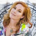 Elisa Donovan - @reddonovan - Instagram