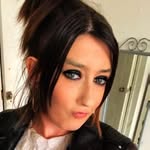 Elise James - @night_cralwerxx - Instagram