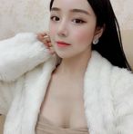 Elise Phạm - Facebook