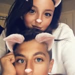 @elisharyan_ - Instagram