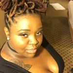 Elisha Wright - @loczbylish - Instagram