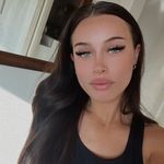 Elissa Van Schoonhoven - @elissa_jayde - Instagram