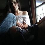 Elissa Roberts - @earlovesjrj - Instagram