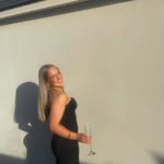 elissa robertson - @elissarobertsonn - Instagram
