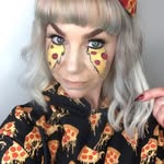Elissa Wolfe - @standingbyforpie - Instagram