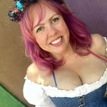 Elizabeth Threadgill - @elizabeach35 - Instagram