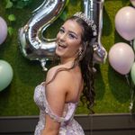 Elizabeth Beard - @lizzz.b24 - Instagram