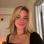 Elizabeth Benton - @liz_benton - Instagram