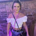 Elizabeth Ŧ Benton - @eliza.benton - Instagram