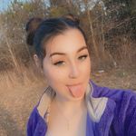 E - @elizabethblum - Instagram