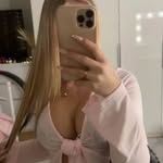 Eliza - @elizaboone1011 - Instagram