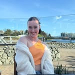 Elizabeth Bowles - @lizzybowles18 - Instagram