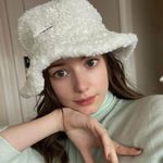 Lory Diana - @elizafriedman104 - Instagram
