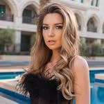 Eliza May | Singer / Travel blogger | Las Vegas / Los Angeles - @elizamay_usa - Instagram