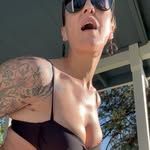 Elizabeth Stone - @gradeabeavermom - Instagram