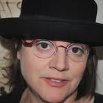 Elizabeth Block - @thescreenblock - Instagram