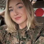 Elizabeth Bruner - @girl_lizzieb - Instagram