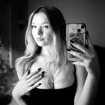 Elizabeth - @elizabeth_burton1 - Instagram