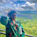 Elizabeth Caesaria - @elizabethcaesaria - Instagram