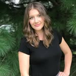 Elizabeth Comstock - @the_homesteading_bookkeeper - Instagram