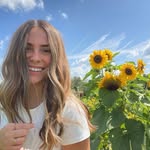 Elizabeth Comstock - @elizabeth_reene - Instagram