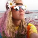 Elizabeth Constantine - @e_m_c_hammer - Instagram