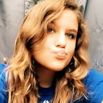 @elizabethdement17 - Instagram