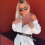 Elizabeth Dollar - @jarbh___ - Instagram