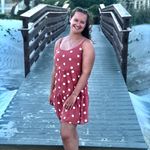 Elizabeth Epplen - @elizabeth_epp - Instagram