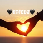 Elizabeth Ester - Facebook