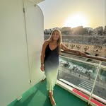 Elizabeth Buzzetta - @elizabethbuzzetta - Instagram