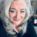 Elizabeth Hibbert - @ionabeach - Instagram