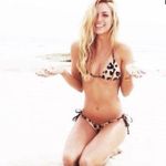 Elizabeth Kennett - @bilolag.377117 - Instagram
