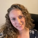 Elizabeth Kenyon - @realreigirl - Instagram