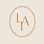 Decorative Antiques & Textiles by Elizabeth Leaver - @littentreeantiques - Instagram
