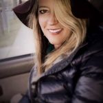 Elizabeth Munley's Instagram, Twitter & Facebook on IDCrawl